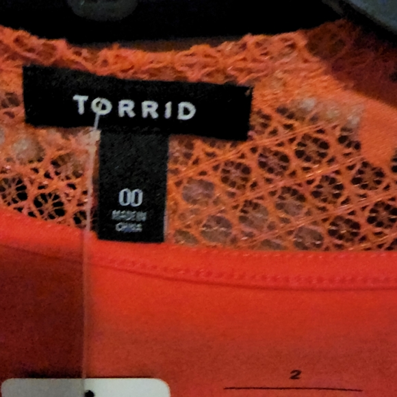 2 PC. Top set - Picture 2 of 4